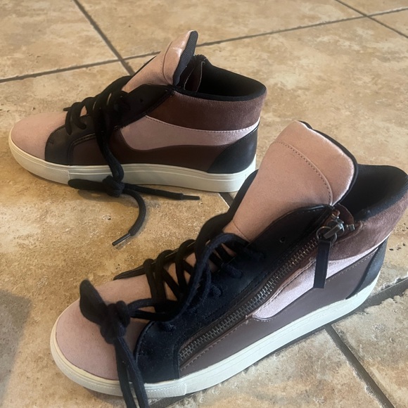 Drash tennis shoes - Picture 1 of 2